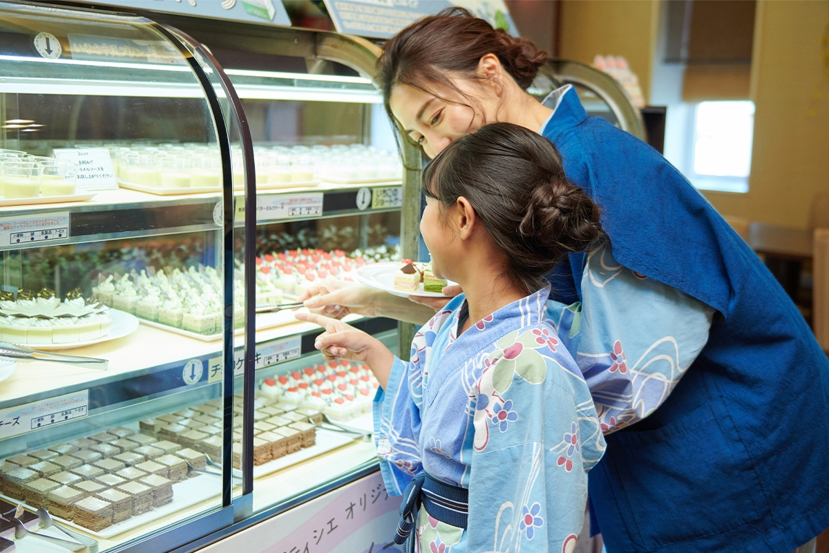 ３～６歳はいろいろなものに興味を示す時期。<br />パルパルなら、「見て・乗って・体を動かして」1日たっぷり遊べます。<br />はじめての遊園地でも、お子さまの“できた！”が増える体験がいっぱい。 - content image